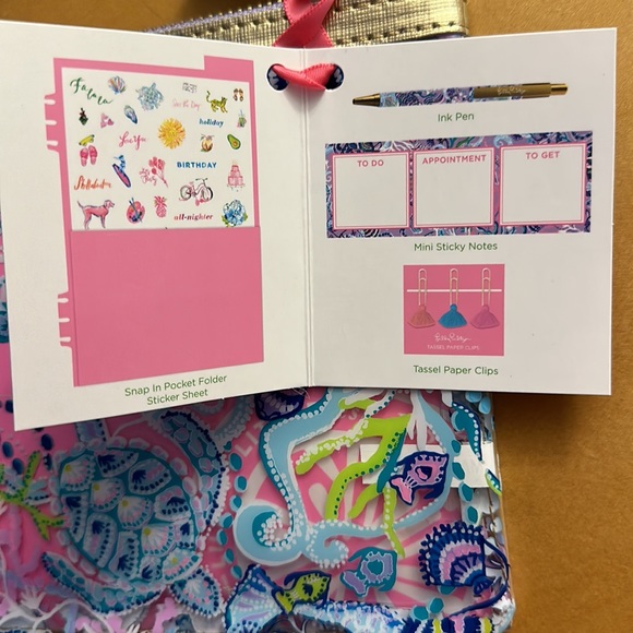 NWT Lilly Pulitzer Agenda Bonus Pack - Picture 3 of 4